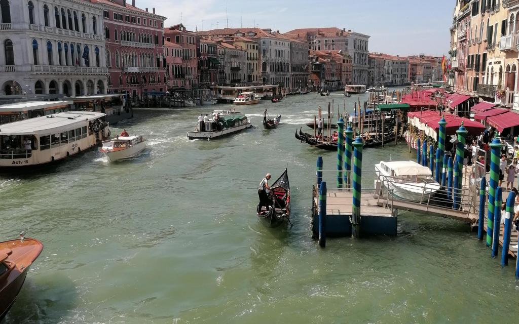 SNIDO & WIZMART TEAM BUILDING